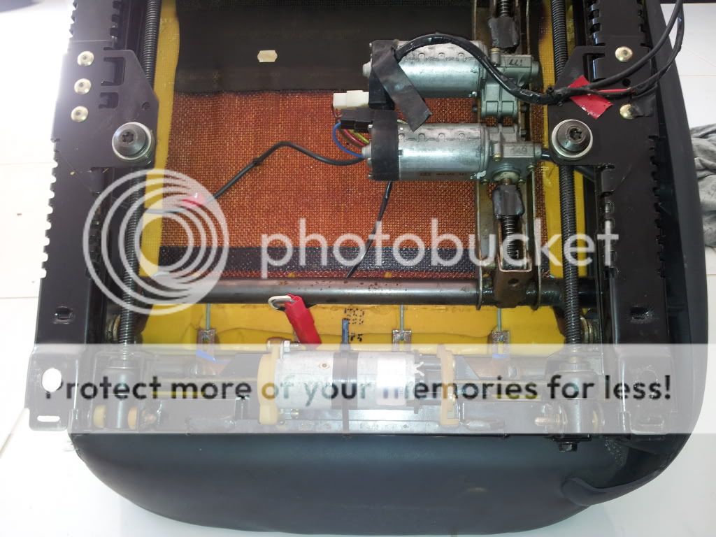 VT Calais electric seat rocks back and forward. Worn bush ??? Just Commodores